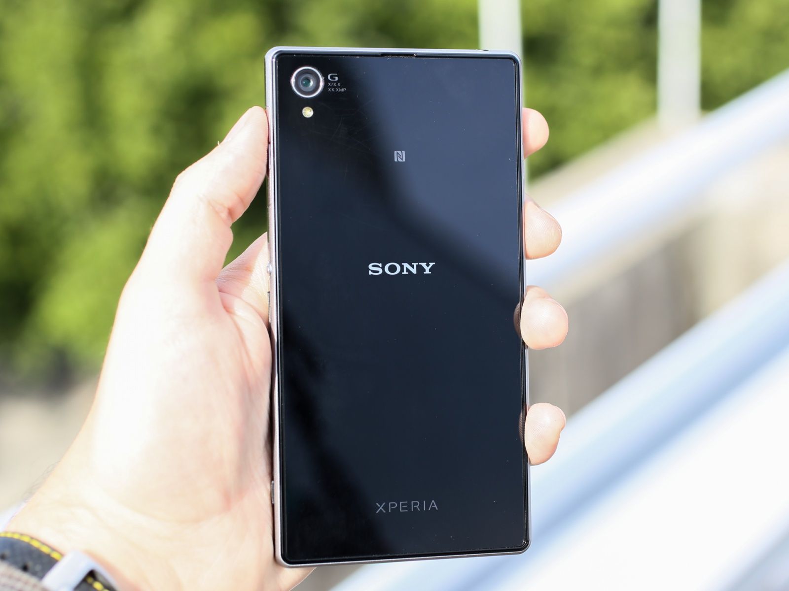 sony xperia z1 2 - Sony Xperia Z1 and Z Ultra Android 4.3 rollout begins, Smart Social Camera comes to the Z Ultra