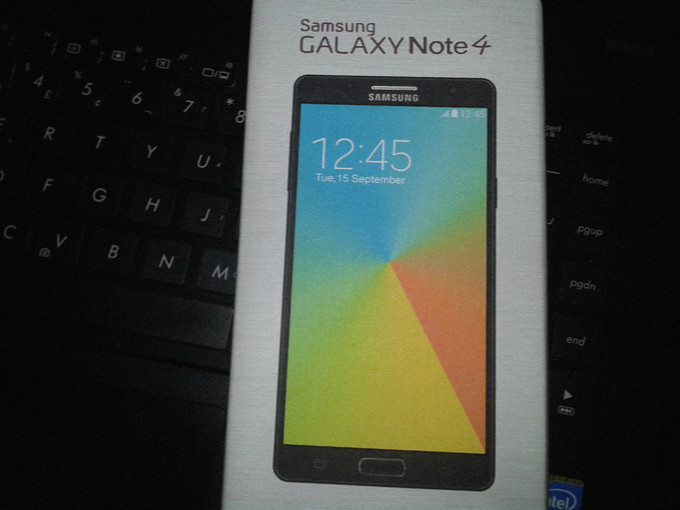 10082014.jpg - UPDATED : LEAKED : Samsung Galaxy Note 4 with Metal Bezels, Redesigned S-Pen and Retail Box