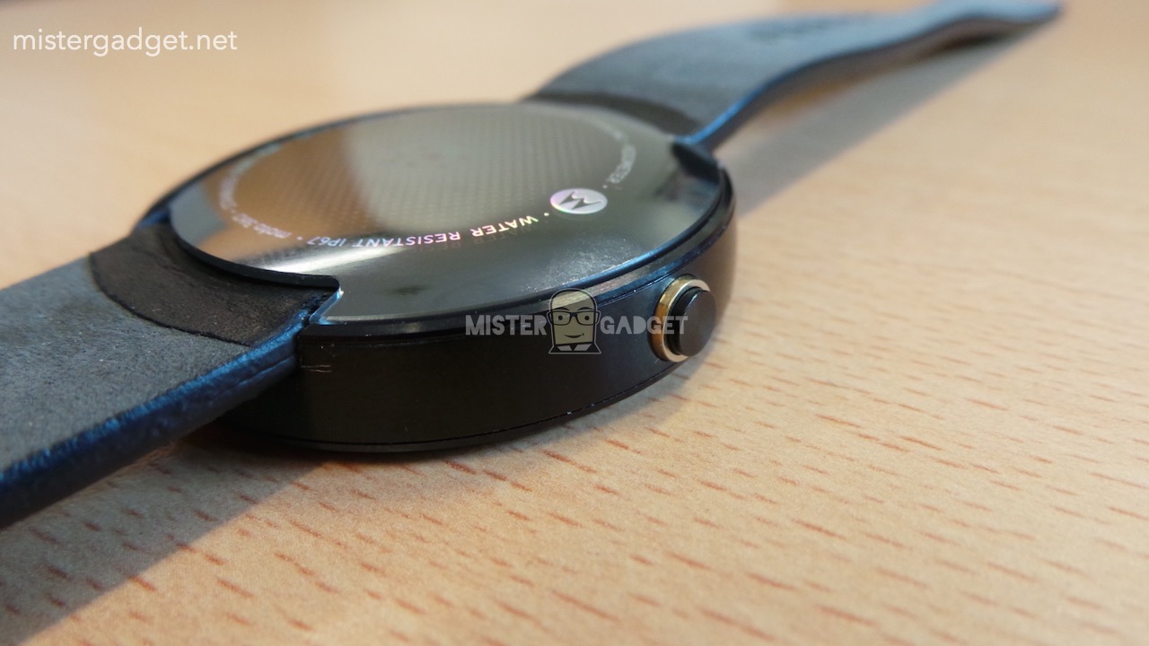 Moto360 Leaked AndroDollar 13 - LEAKED : Moto 360 will be Waterproof, will feature Wireless Charging and a Heart Rate Sensor
