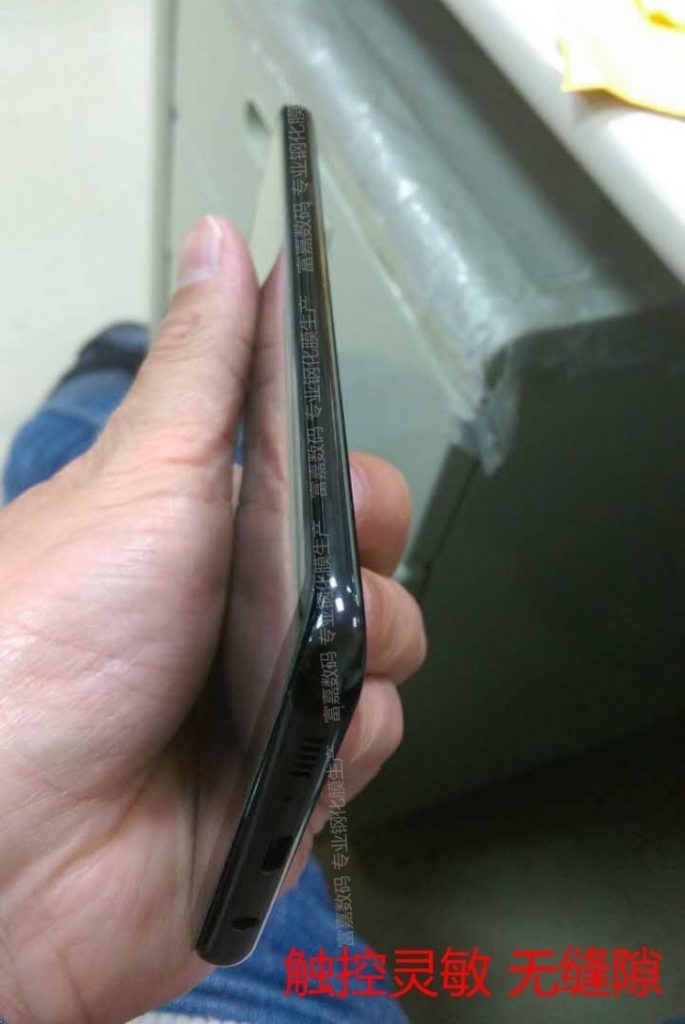 2 685x1024 - Samsung Galaxy S8 & S8+ Live Images Leaked showing off a working device