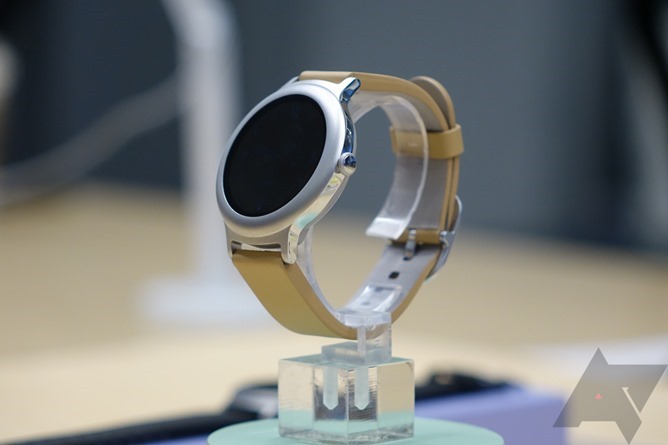 nexus2cee DSC06198 thumb - LG unveils the Watch Style and Watch Sport smartwatches running Android Wear 2.0